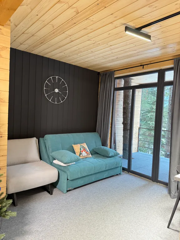 Двухэтажный дом с видом на горы База отдыха ПроЛес