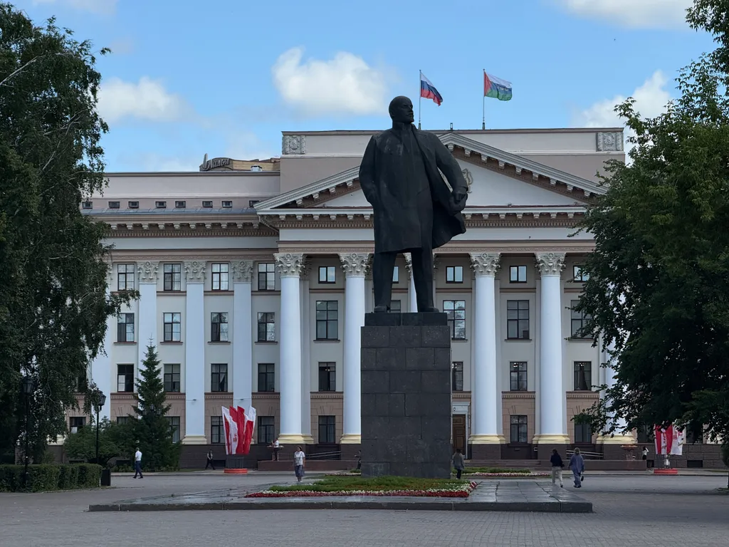 Квартира Апартаменты Роза в историческом центре, напротив Цветного бульвара — Тюмень