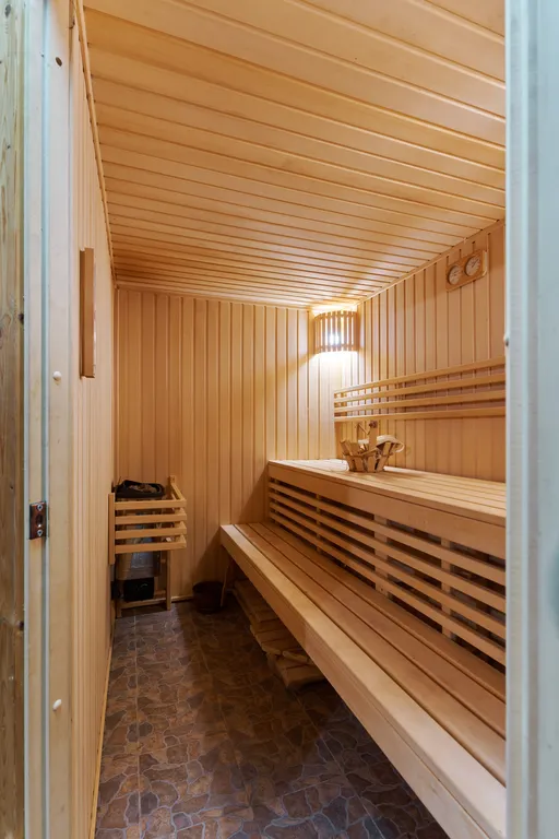 Уютный коттедж с бассейном и сауной