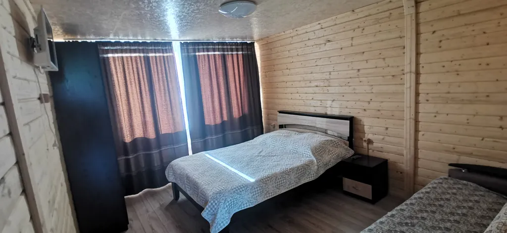 Благоустроенный дом с камином