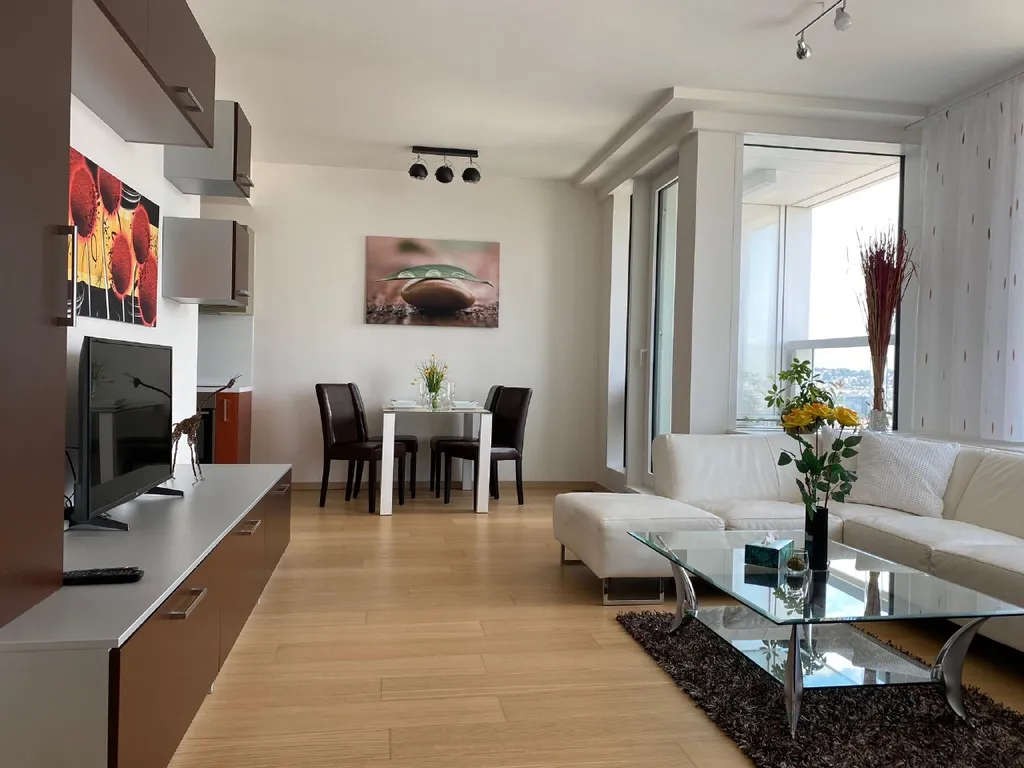 Panorama city 22 floor apartman