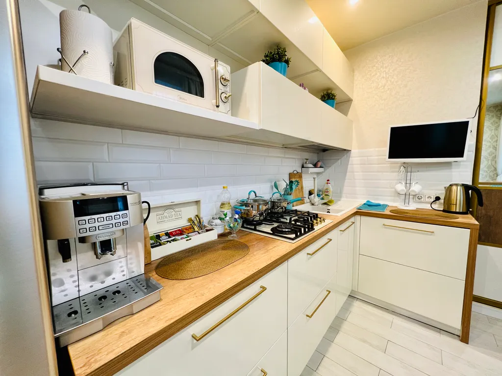 Квартира у Тополя