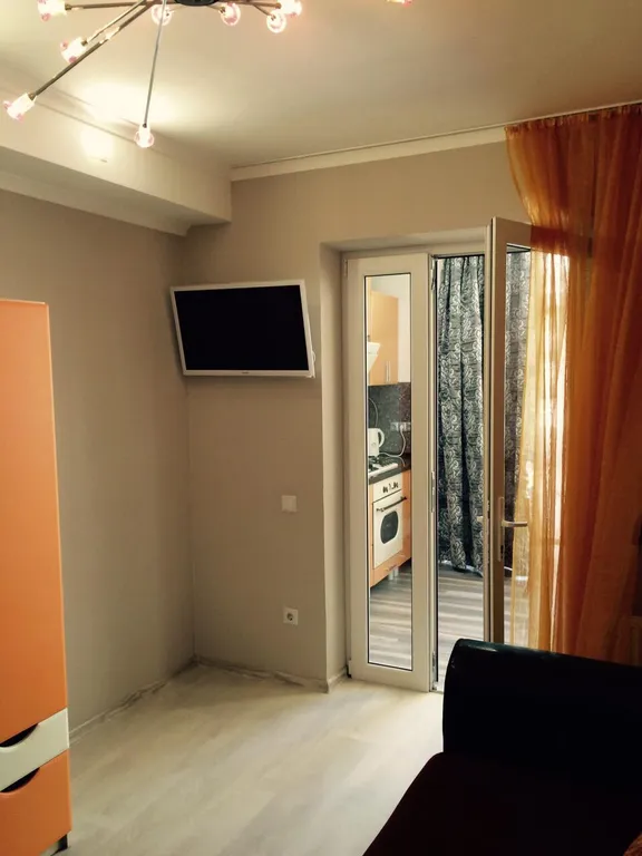 Дом с двориком для вас и парковка