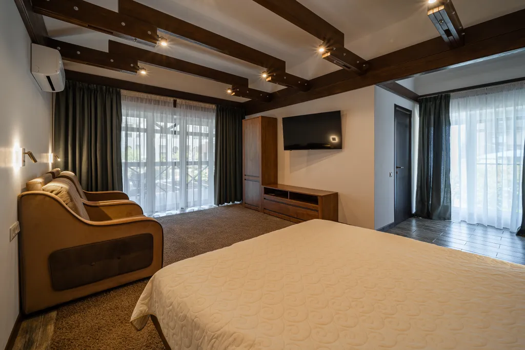 Шикарный коттедж с видом на сказочные горы в центре Красной поляны