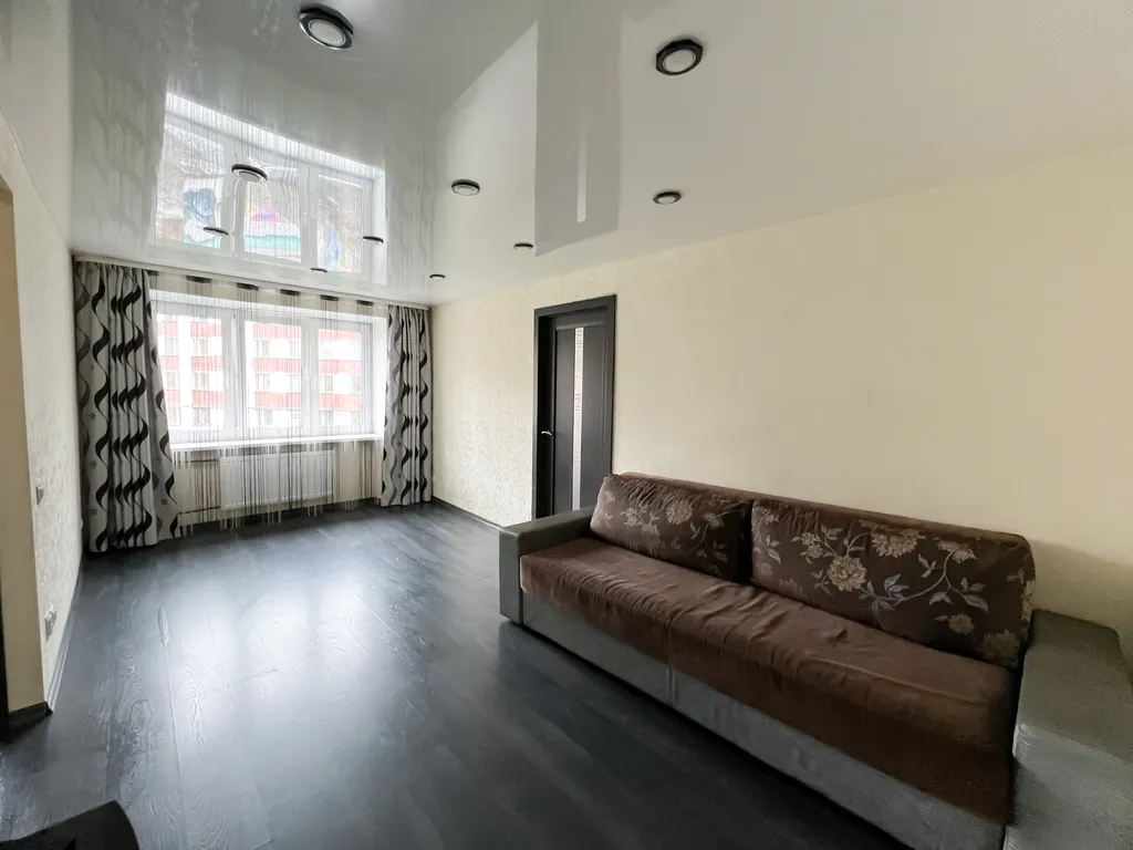 2‑комн. квартира в центре Мурманска на ул. Коминтерна, 17