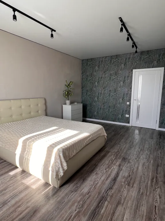 Двухкомнатная квартира на русском поле