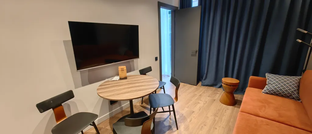 Квартира Стильная дизайнерская квартира в сердце старого Адлера — Адлер