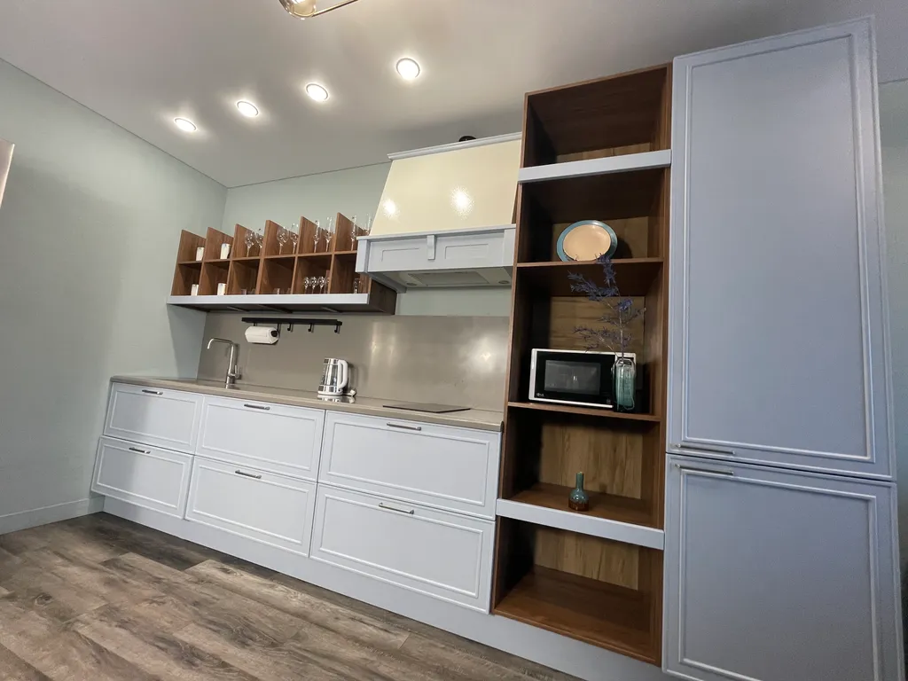 Роскошная уютная квартира с огромными окнами в тихий двор