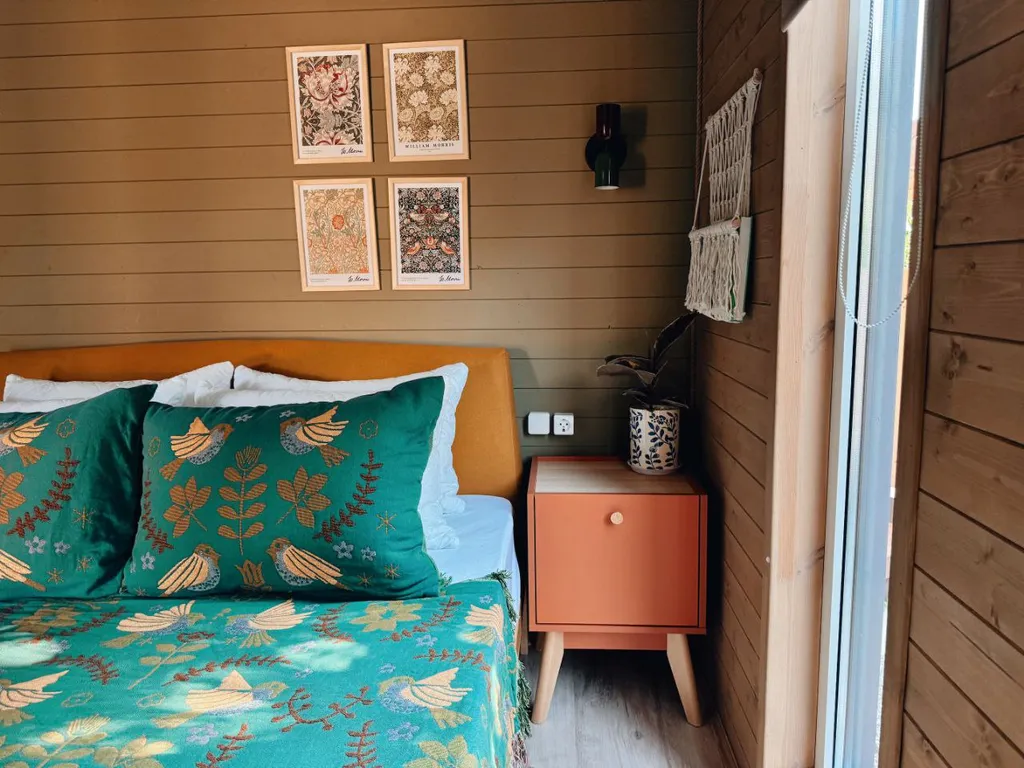 Дом Тишина в горах с горячей купелью на берегу живописной реки