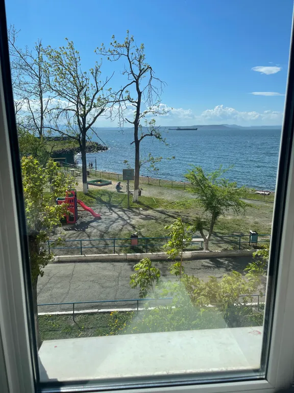 Квартира со своим пляжем на закрытой территории