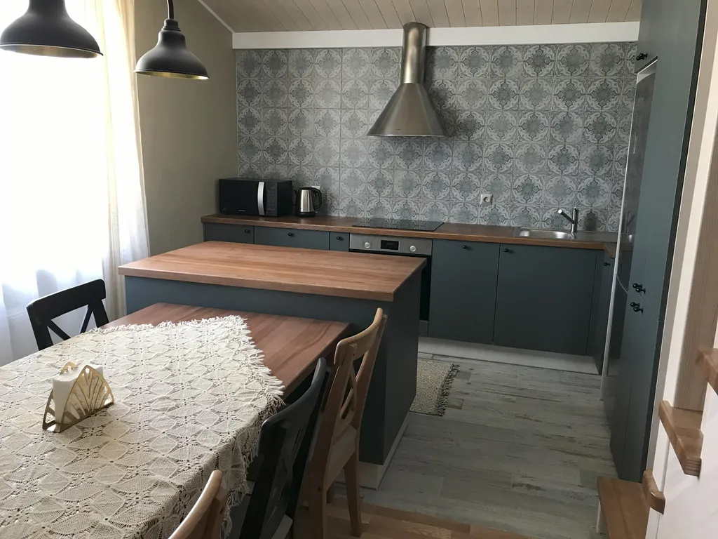 Двухуровневая квартира с 3 спальнями в частном доме