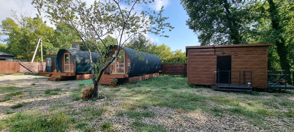 Уютный двухкомнатный Ролл-дом