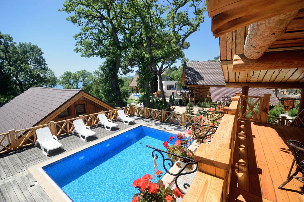 Дом - сруб с видом на море