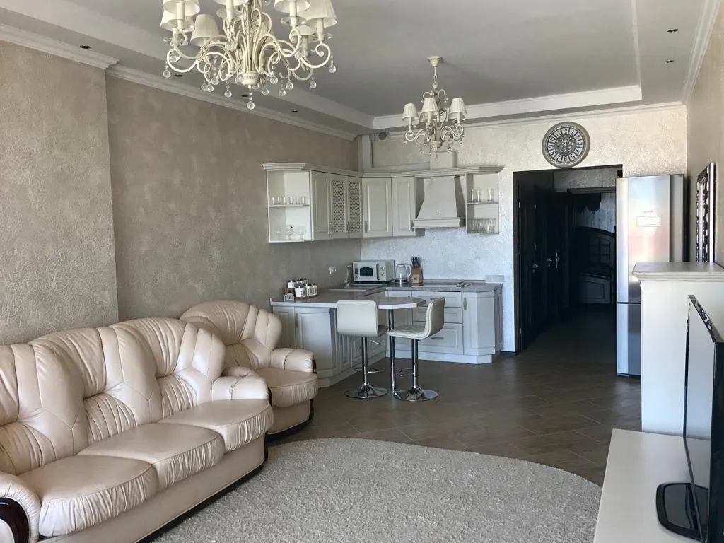 Апартаменты с видом на море в районе гостиницы Ялта Интурист