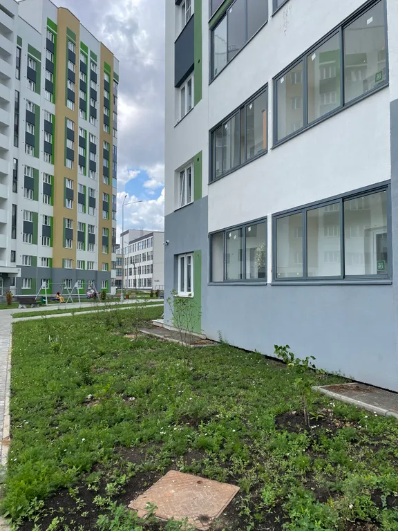 Стильная студия с балконом рядом с парком