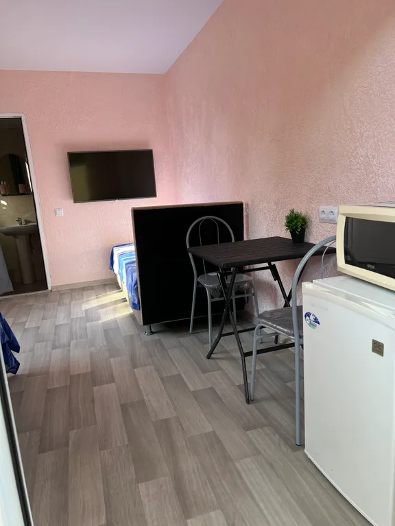 Квартира Квартира Номер в гостевом доме в 7 мин от моря — Геленджик