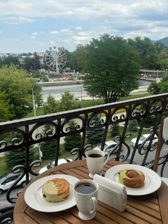 Уютная квартира в центре города с прекрасными рассветами и закатами