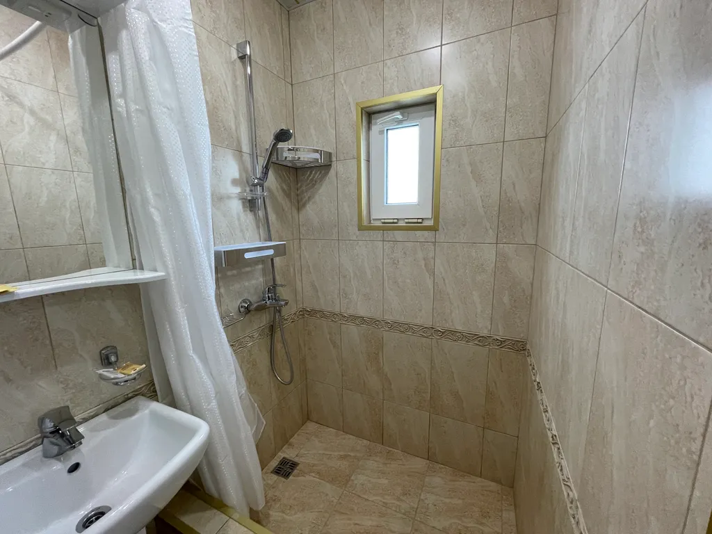 Уютный номер в центре, море - 600 метров