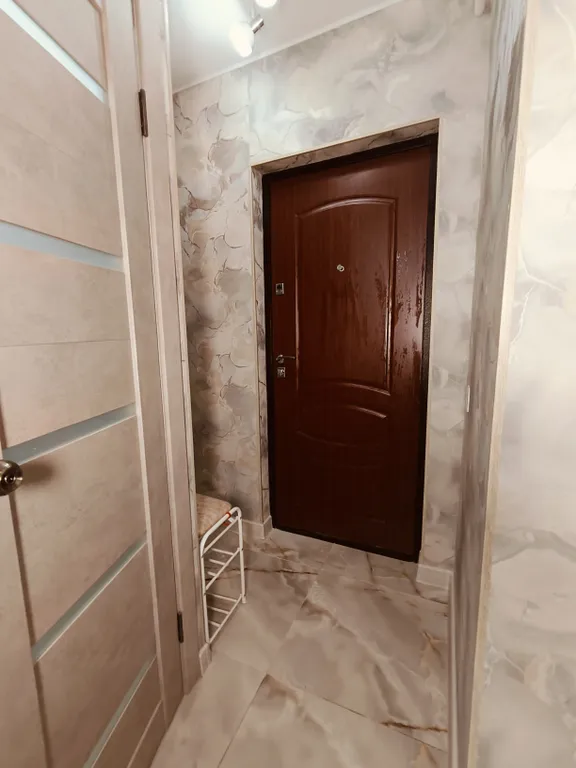 Новенькая квартира на первом этаже