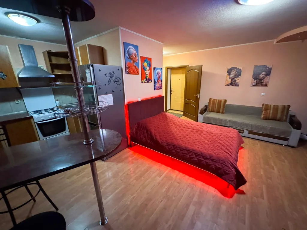 Чистота и уют возле НПИ, НГМА, Ледового, Космоса и М4