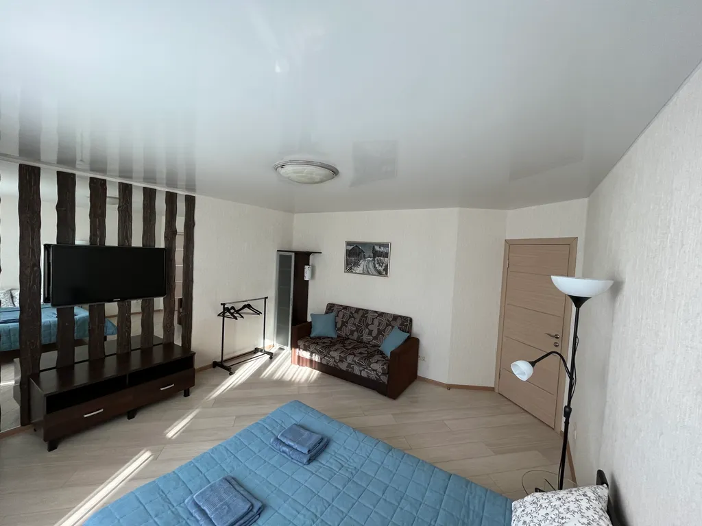 Для доброго гостя и ворота настежь