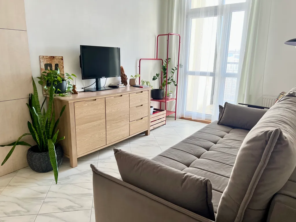 Солнечная квартира у озера рядом с новой набережной