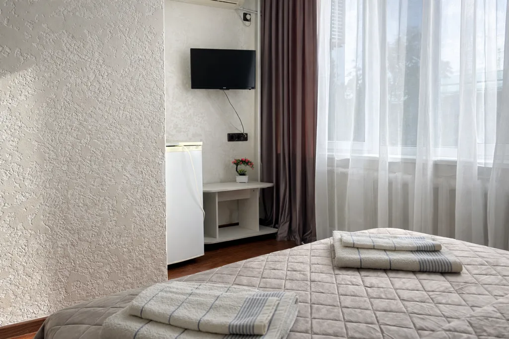 Двухместный улучшенный номер с собственной ванной комнатой