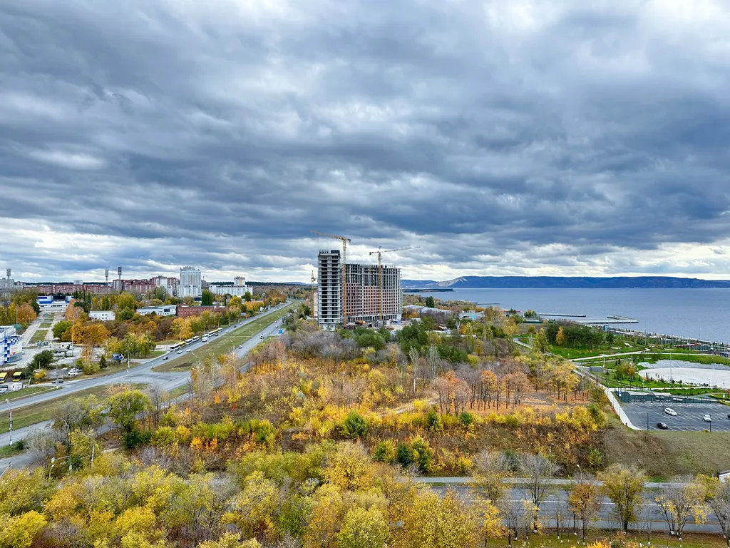 Просторная и стильная квартира у новой набережной