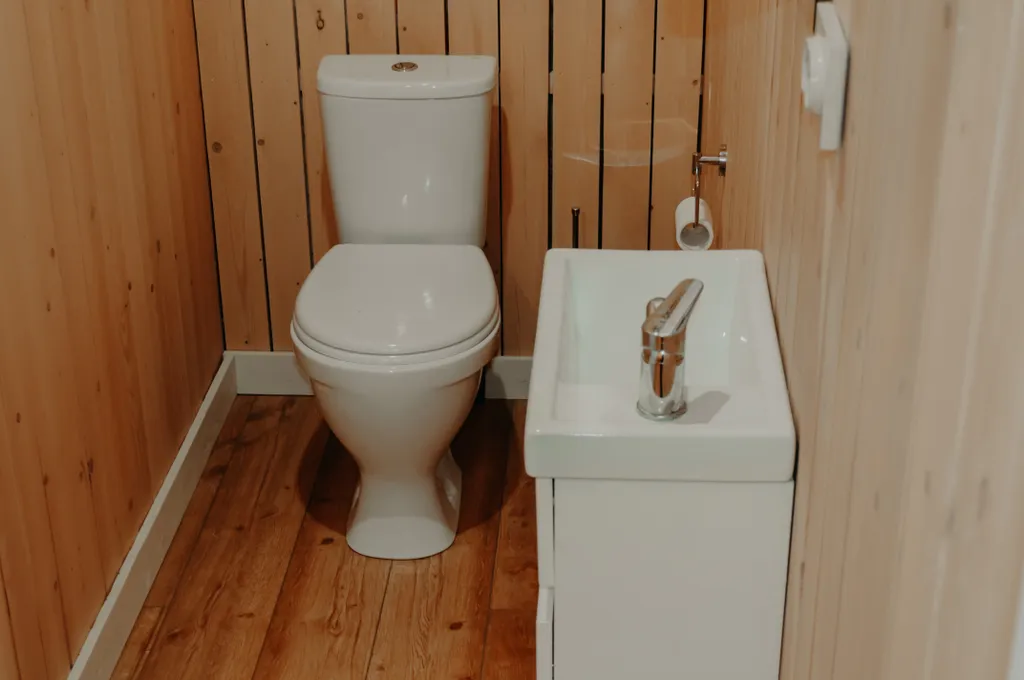 Коттедж Уютный коттедж на берегу Красного озера — Светлое