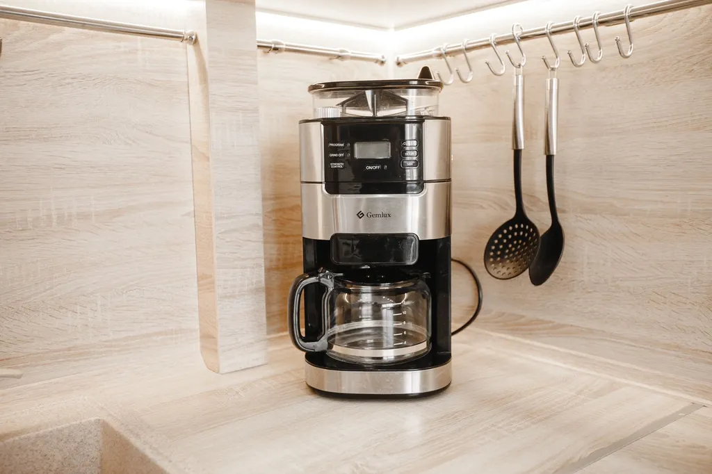 Квартира Двухкомнатная квартира, 2 санузла, 4 кровати — Геленджик