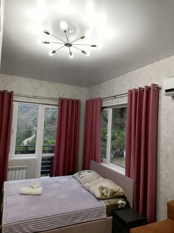 Дом - вилла - коттедж 5 спален
На территории бассейн