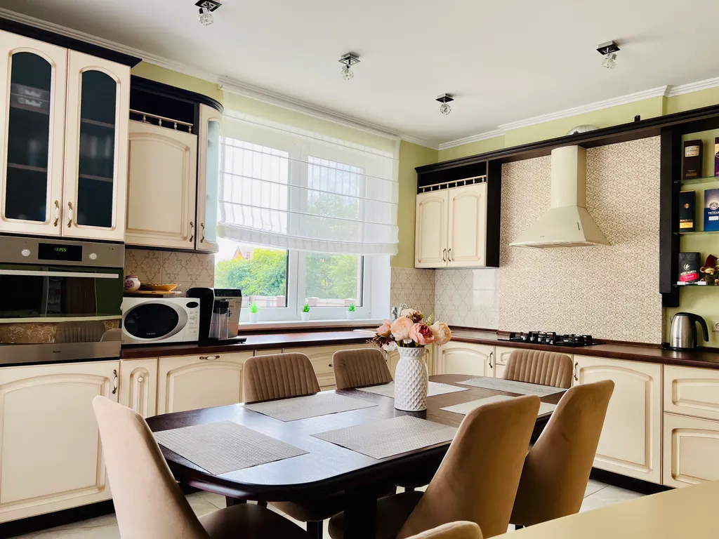 Дом у моря в сосновом бору