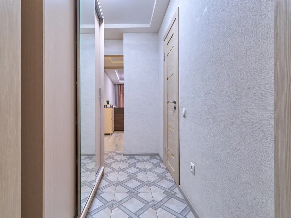 Студия на Б. Подгорной, 87 №23