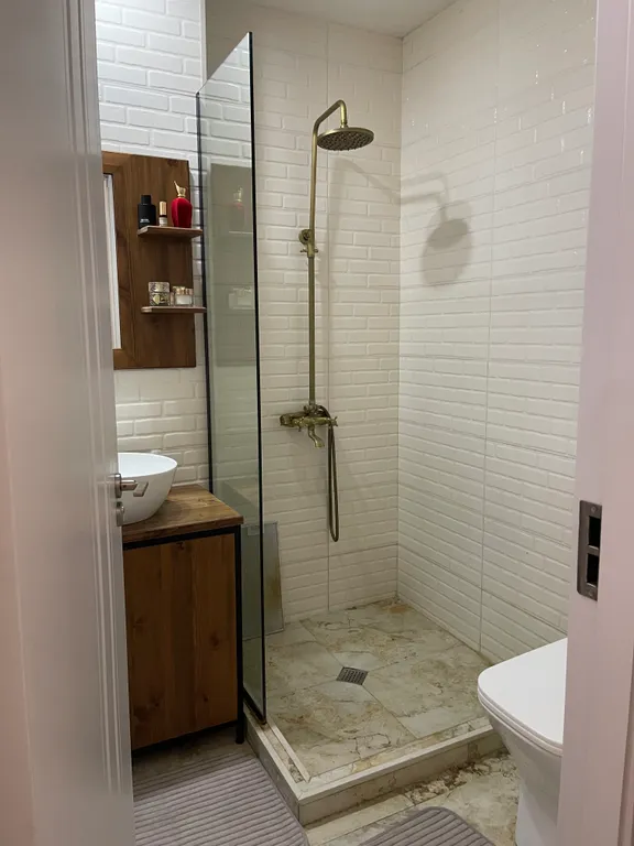 Квартира на вере у метро в центре