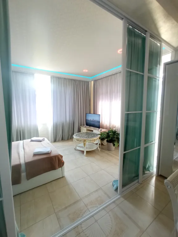 Двухкомнатная квартира с отдельной спальней 2.1