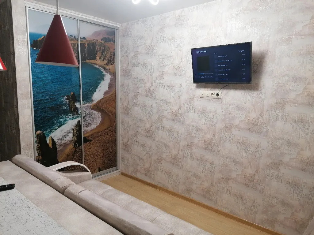 Квартира Двухкомнатная квартира рядом с кипарисовой аллеей — Судак