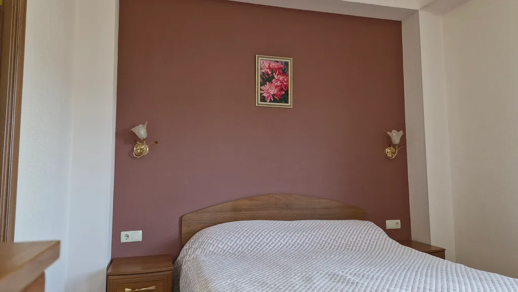 Свежая 1-комнатная квартира с дизайнерским ремонтом