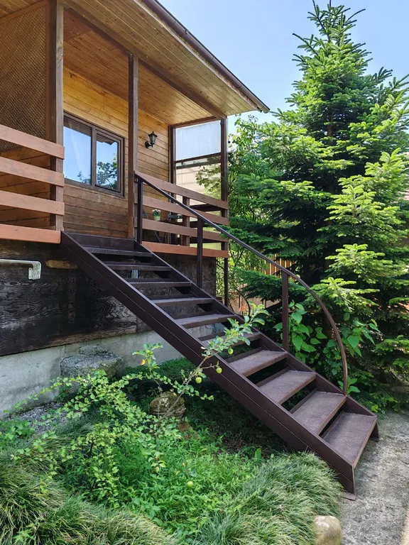 Коттедж Уютный дом в 300 метрах от моря для большой семьи или компании друзей — Нижняя Хобза