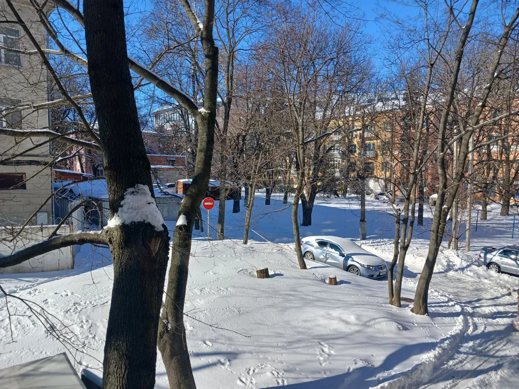 Яркая студия Aday Aparts в центре Курска