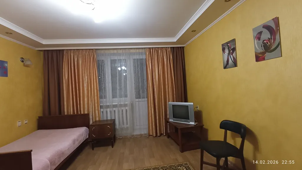 Уютная квартира в жилом районе, рядом с бассейном, магазинами и остановкой