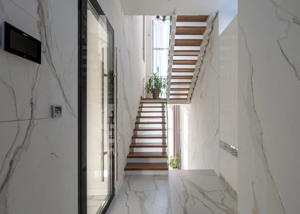 Современная вилла с красивым видом на море