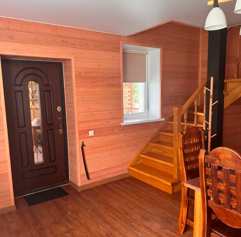 Двухэтажный дом с мангальным комплексом и баней