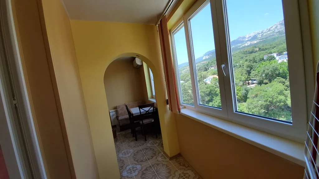 Супер-видовая квартира с чистым видом на море и гору Ай-Петри