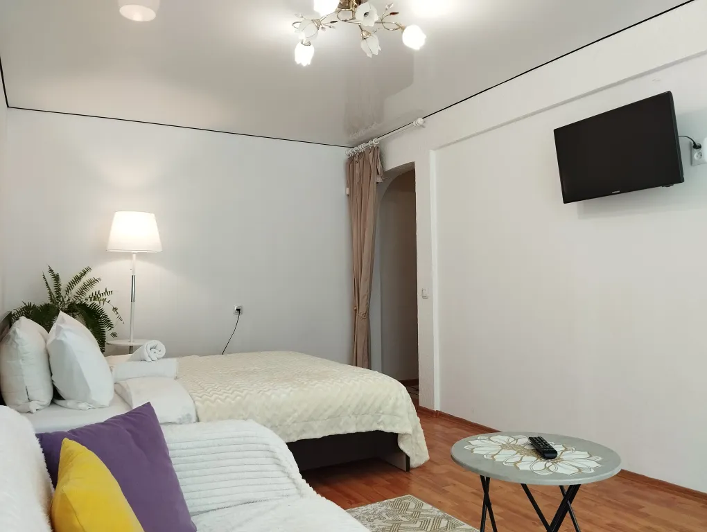 Светлая квартира в самом центре у площади Победы