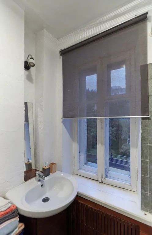 Квартира Квартира Старинная мебель в лучах солнца — Москва