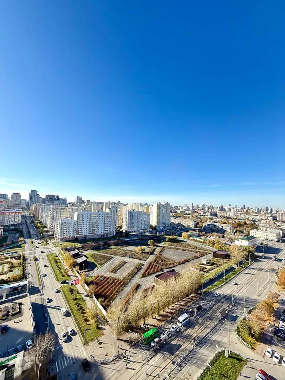 Высокий этаж, рядом метро