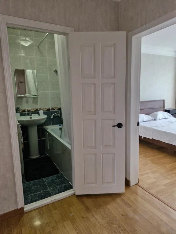 Квартира Трёхкомнатная квартира, удобное расположение! 3 отдельные комнаты. — Владикавказ