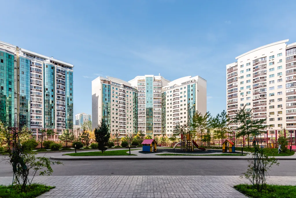 Апартаменты Aray в центре города и с видом на горы