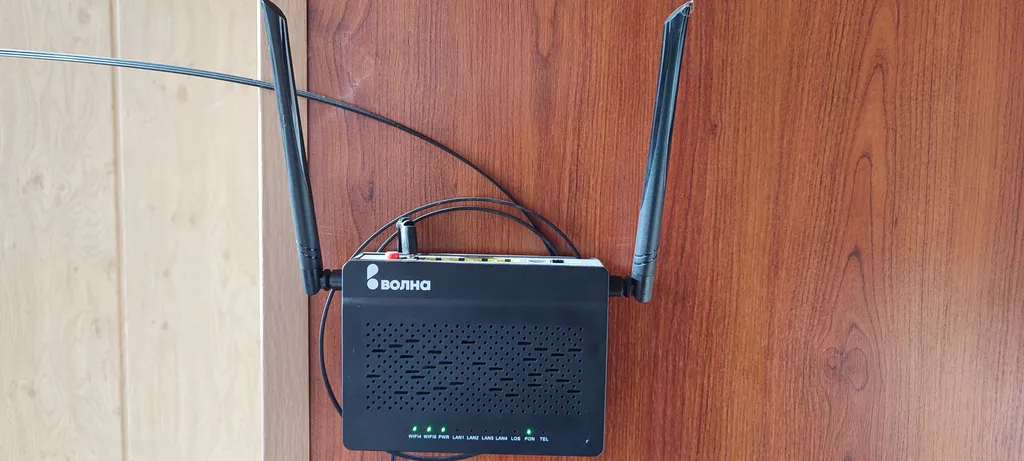 Двухэтажный эллинг на берегу моря