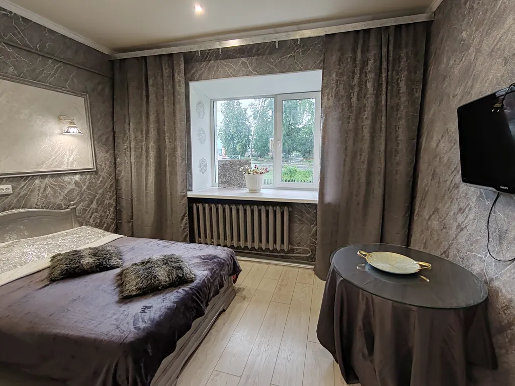 Уютная двухкомнатная квартира с отдельным входом в центре района